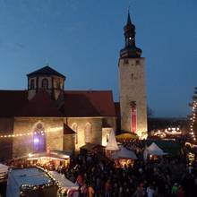 Weihnachtlich geschmückte Burg [(c): FilmBurg Querfurt]