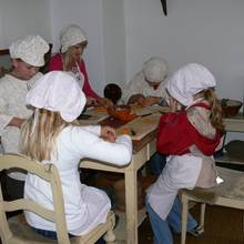 Kochen im Bauernmuseum ©Landkreis Saalekreis